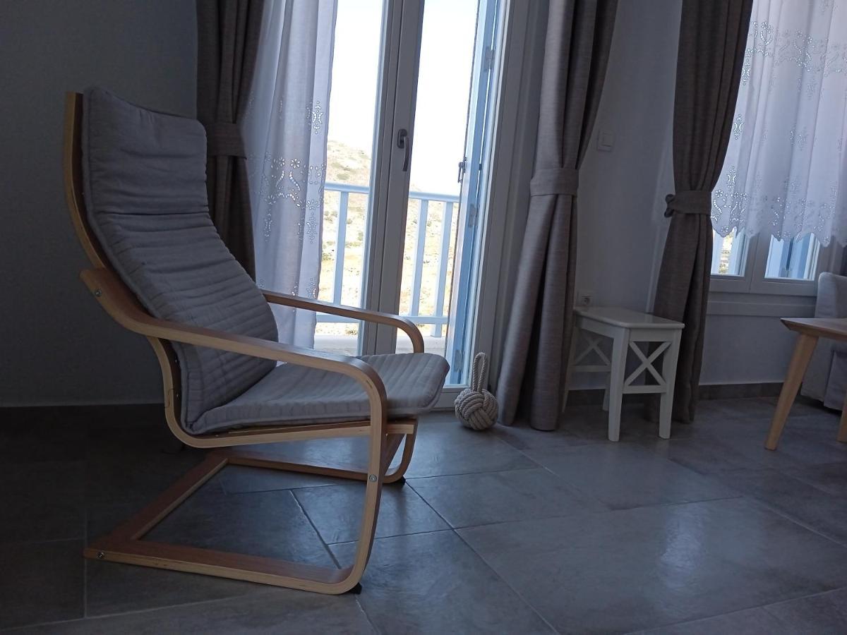 Stilvi Milos Plaka  外观 照片