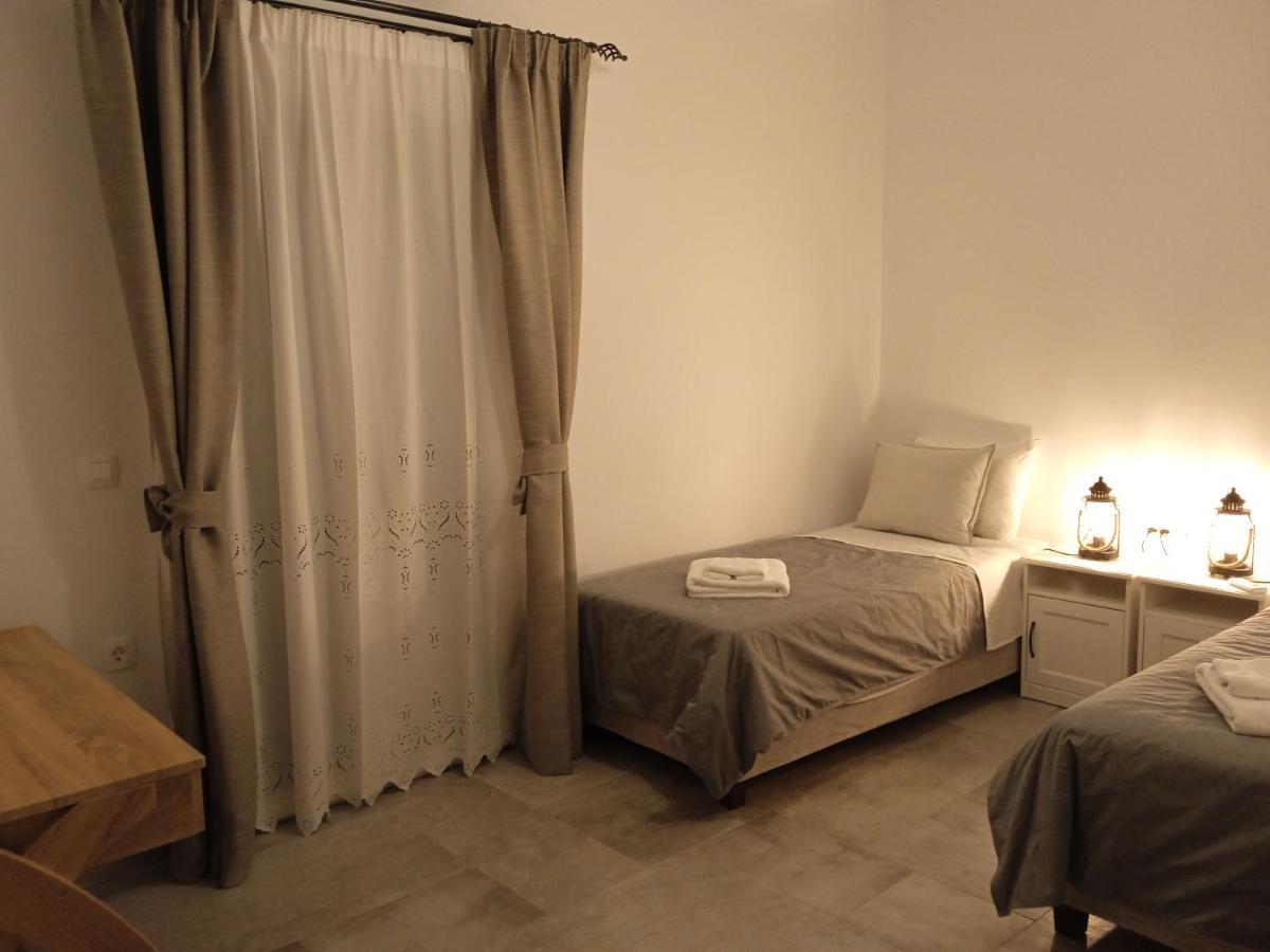 Stilvi Milos Plaka  外观 照片