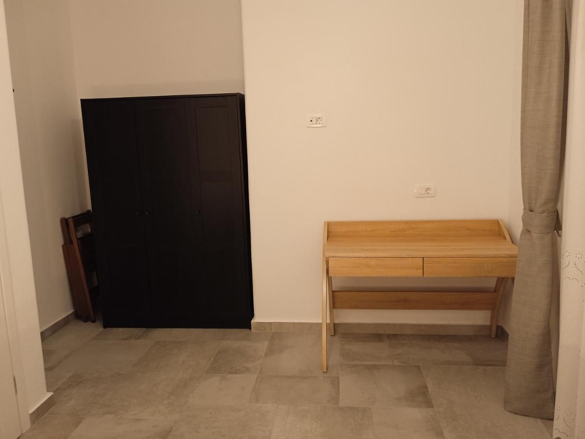 Stilvi Milos Plaka  外观 照片